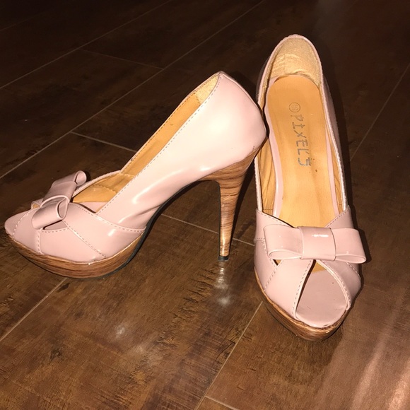 Shoes - Picture 4 of 4